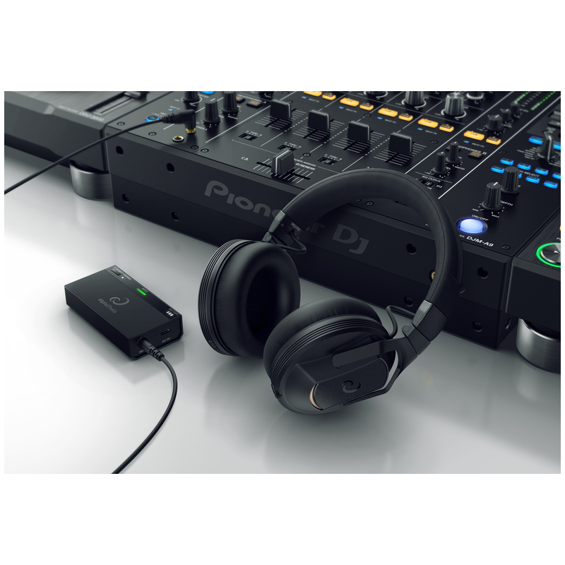 AlphaTheta HDJ-F10-TX with transmitter